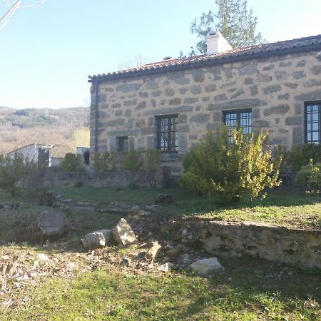 Casa Rural De Benjamin Palencia Villafranca de la Sierra Exteriör bild