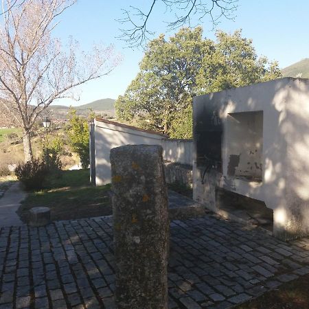 Casa Rural De Benjamin Palencia Villafranca de la Sierra Exteriör bild