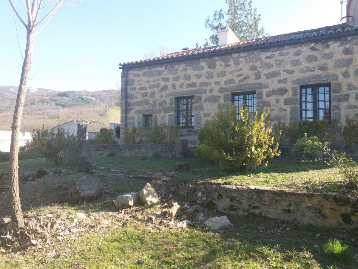 Casa Rural De Benjamin Palencia Villafranca de la Sierra Exteriör bild