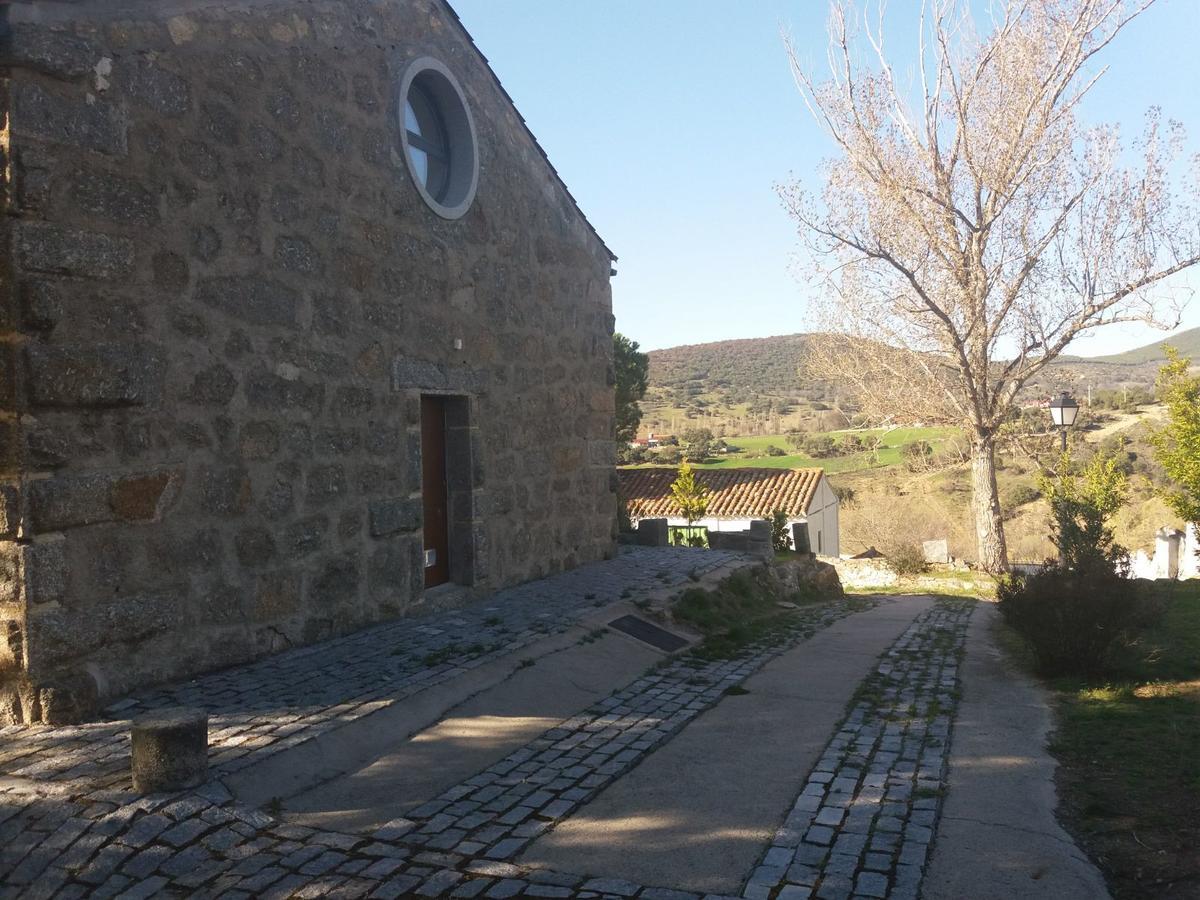 Casa Rural De Benjamin Palencia Villafranca de la Sierra Exteriör bild