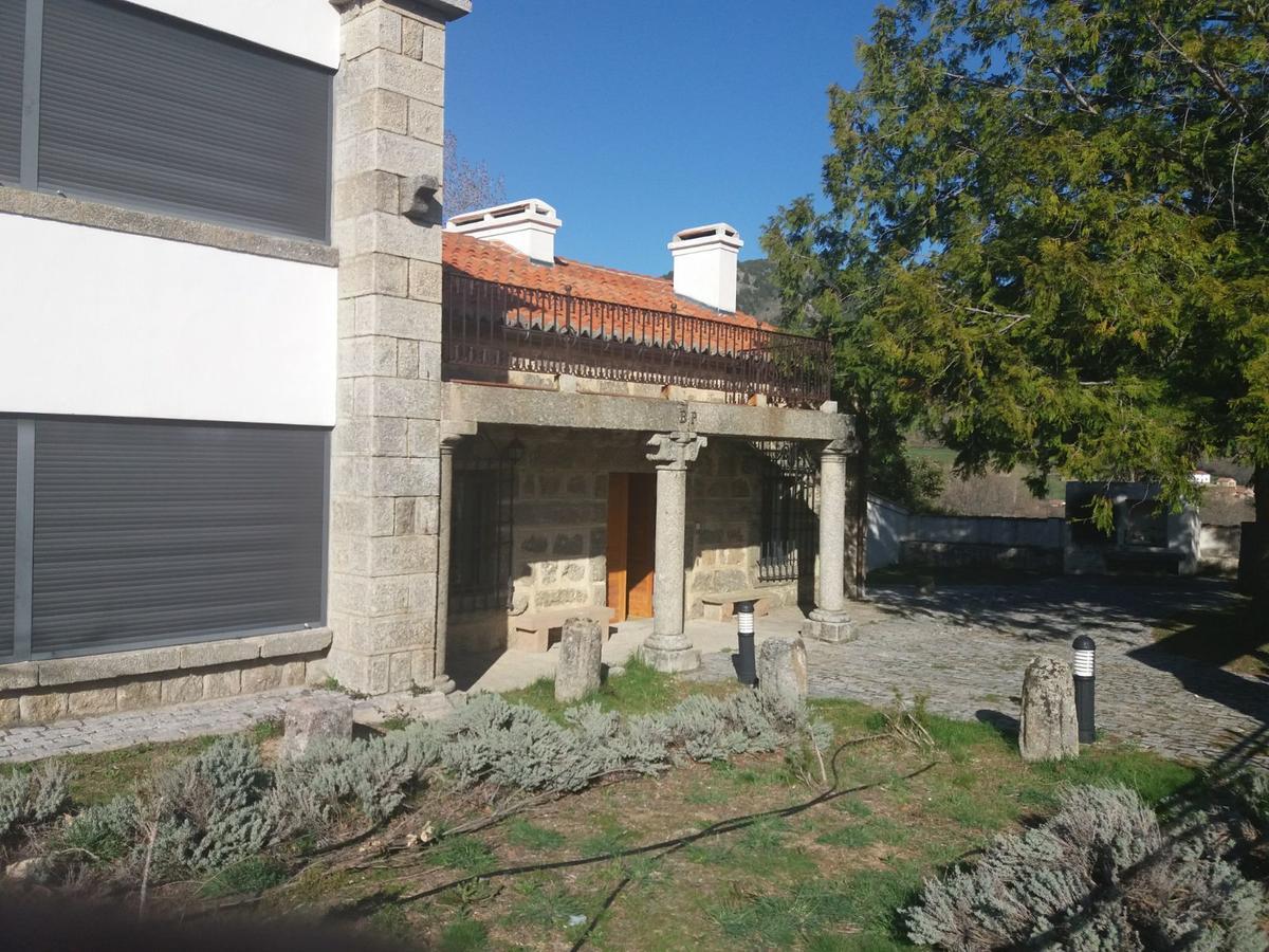Casa Rural De Benjamin Palencia Villafranca de la Sierra Exteriör bild