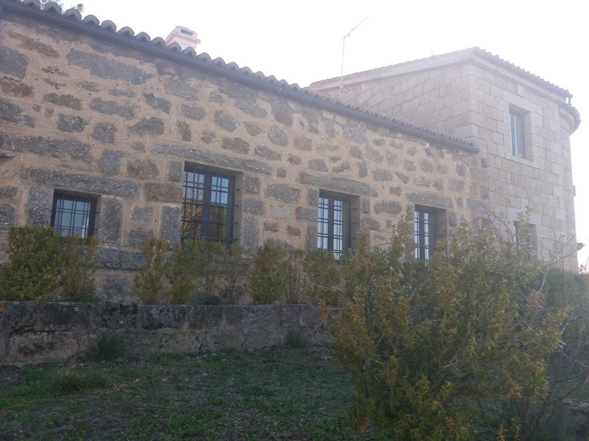 Casa Rural De Benjamin Palencia Villafranca de la Sierra Exteriör bild