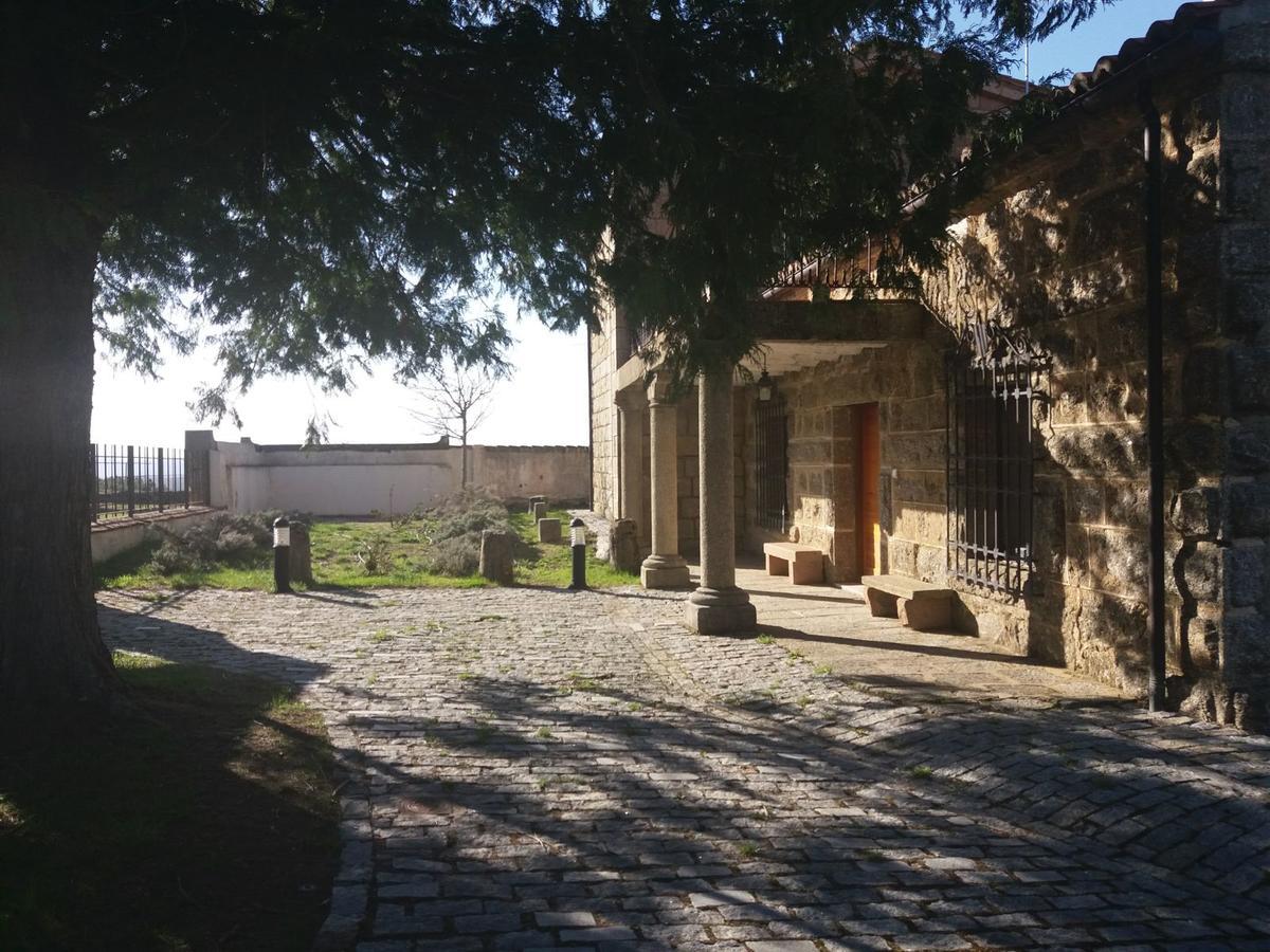 Casa Rural De Benjamin Palencia Villafranca de la Sierra Exteriör bild